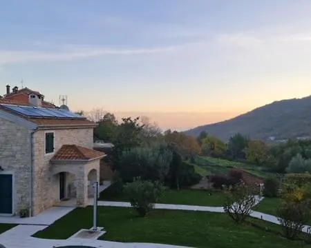 Stonegate Estate - Bonus, Dvije Jedna Cijena!
